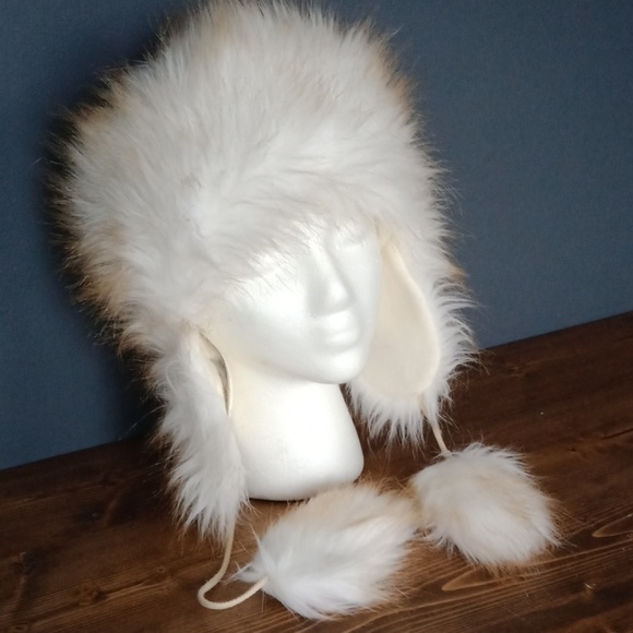 avanti Accessories - Mohawk Avanti  faux fur hat